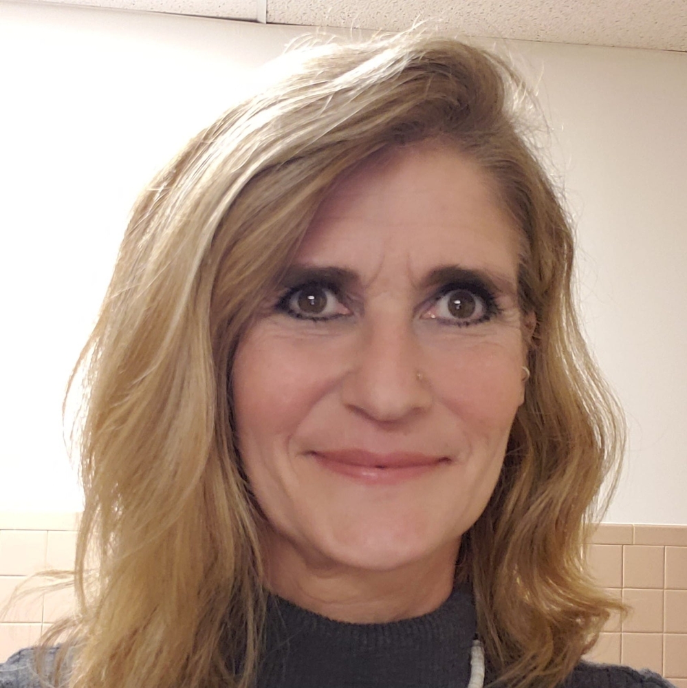 Meet your Posher, Crystal